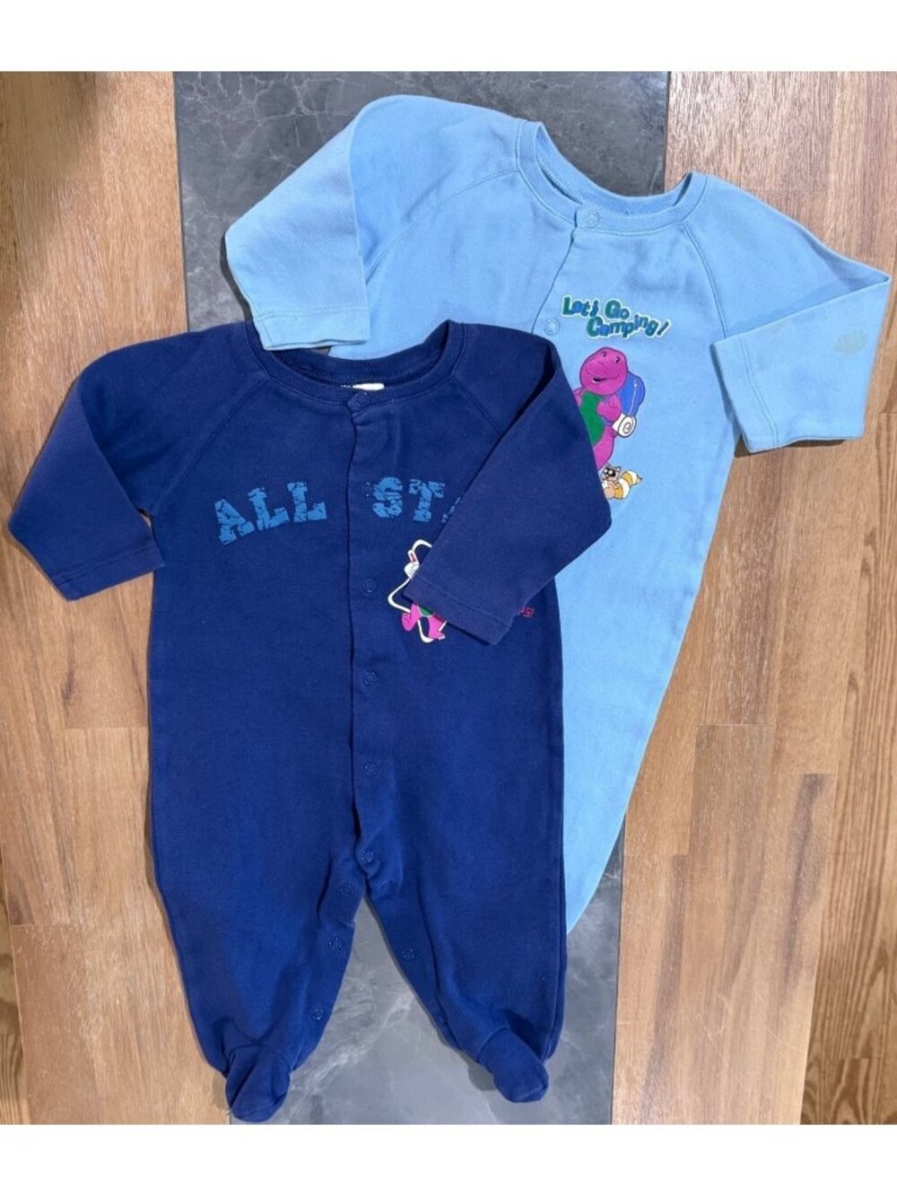 size 9m 9 mo boy/girl unisex Vintage Barney footies footed one piece romper lot